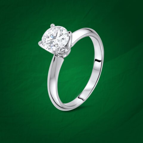 Women's Classic Solitaire Ring